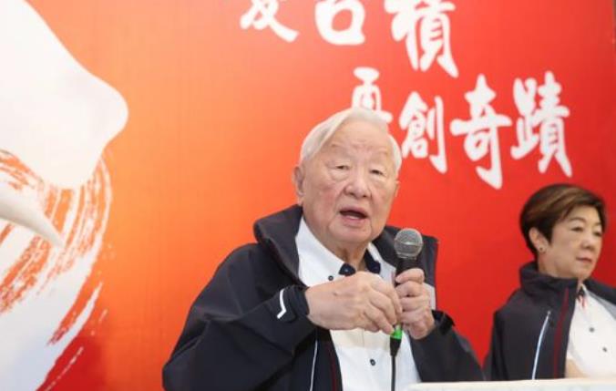 张忠谋：台湾半导体优势30年后将不复存在