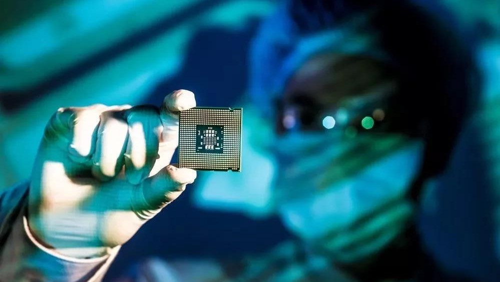 AI芯片晶体管数量突破4万亿个