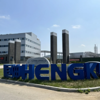 恒坤新材登陆科创板，募资超10亿加码半导体材料